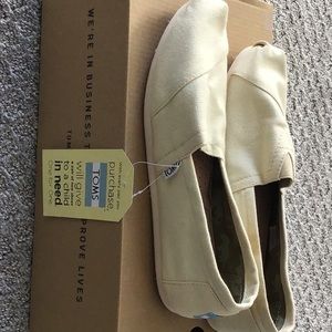 Toms Slip-on Canvas Shoes